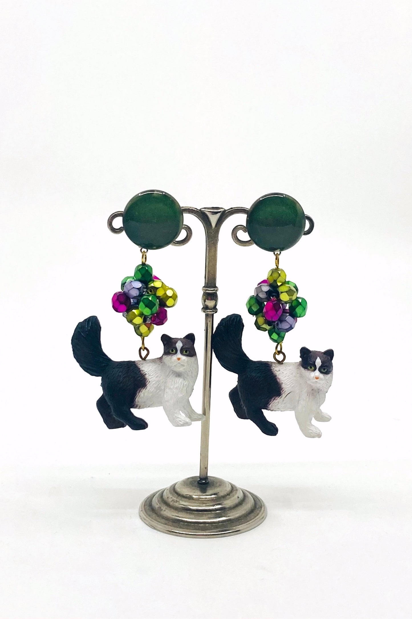 Ohrclips braun-weiße Katzen
